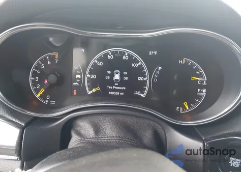 2017 Jeep Grand Cherokee Trailhawk 4X4 from USA, damaged, VIN 1C4RJFLGXHC954149